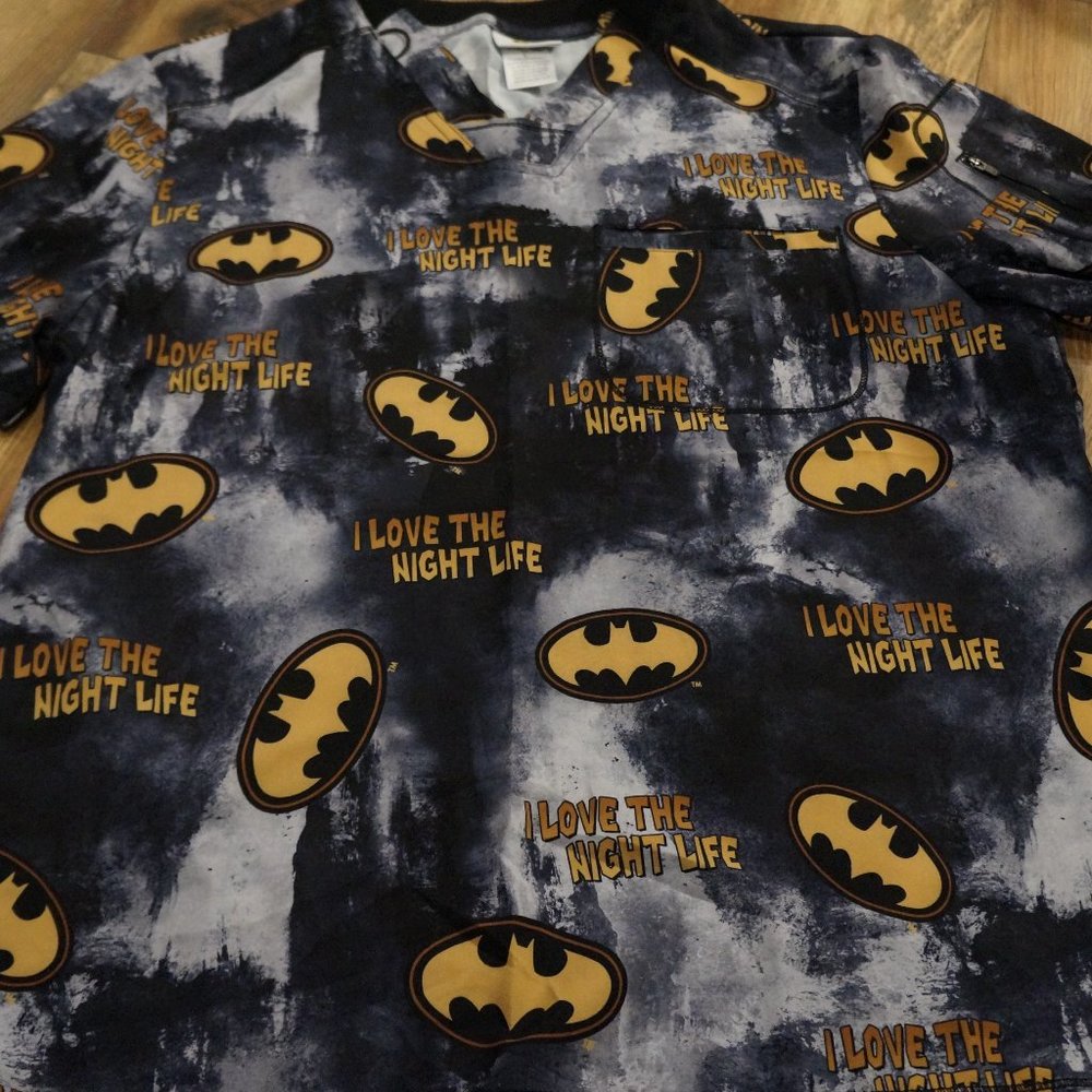 Batman "I Love the Night Life" Unisex Scrub Top - NEW